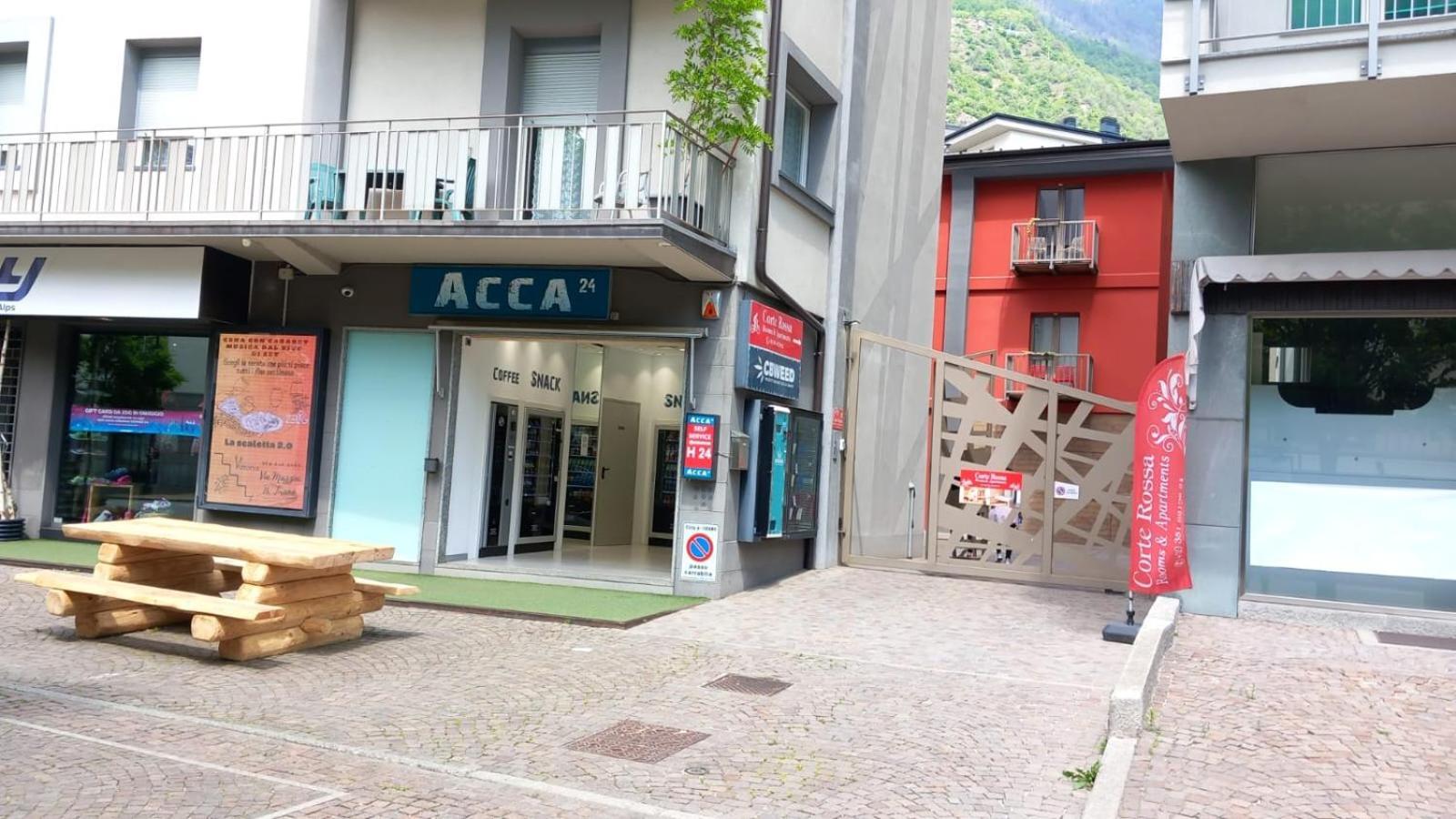 Hotel Bed & Rooms , Corte Rossa -1 Min Walk To Bernina Express Tirano Exterior photo